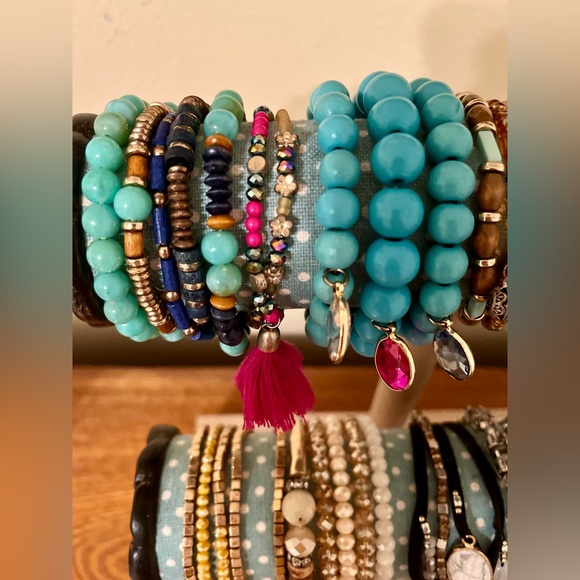 Jewelry Stand Bracelet Holder 16 Stretch Bracelets Jewelry Display Organize Sets - Picture 3 of 7